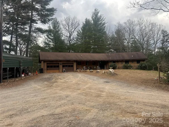 94 Musterfield Dr, Asheville, NC 28805