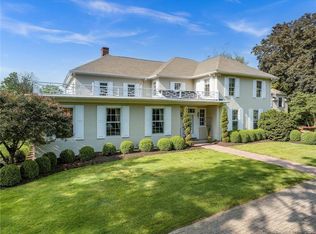 753 Sasco Hill Rd, Fairfield, CT 06824