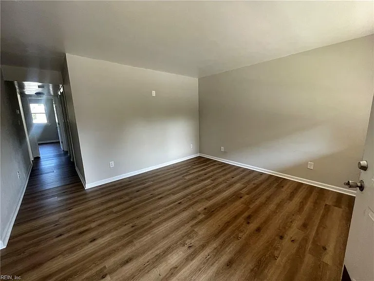 719 Marvin Ave #105 — Photo 4