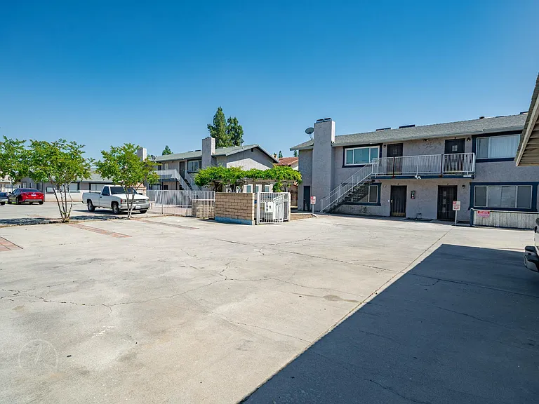 4801 Appleblossom Dr #E — Photo 11