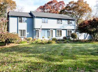 11 Heritage Rd, Barrington, RI 02806