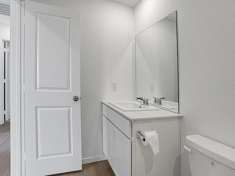 390 Lucia Way — Photo 28