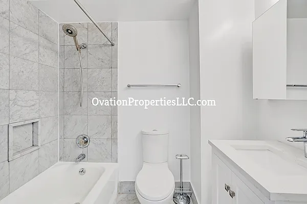 Rented by R New York | media 9