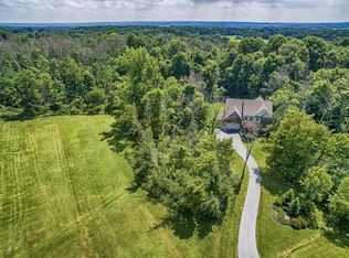 140 Highland Hollow Dr SW, Pataskala, OH 43062