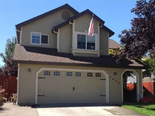 1439 New England Dr, Roseville, CA 95661