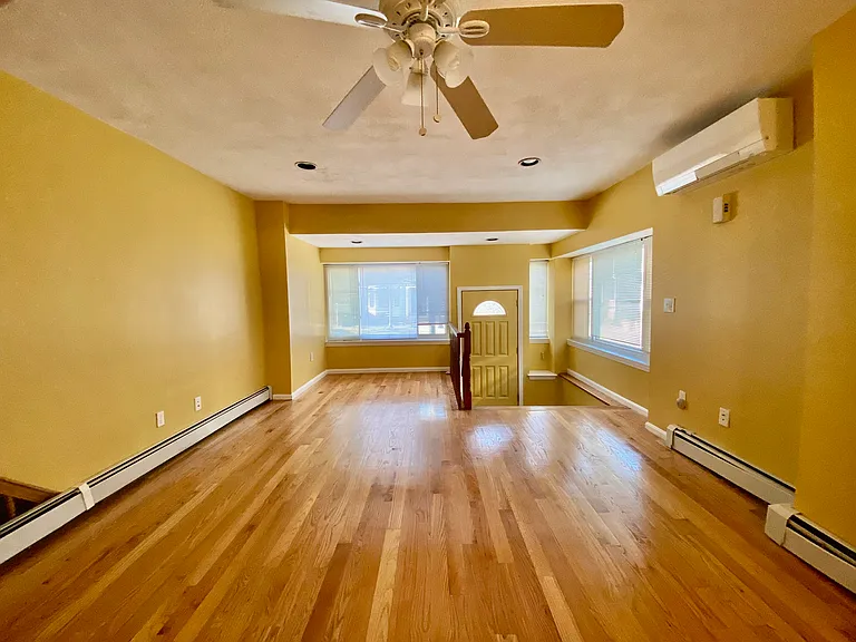 250 Western Ave — Photo 6