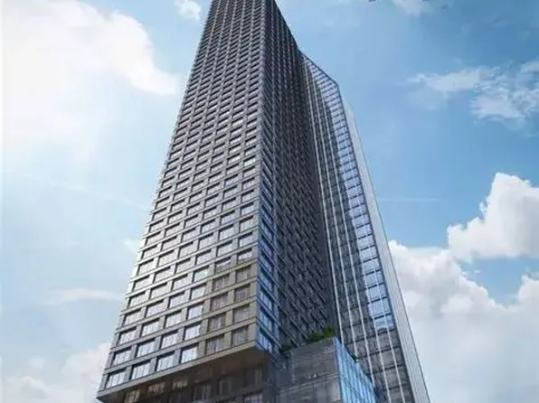 8 Wellesley St W #4008, Toronto, ON M4Y 0J5