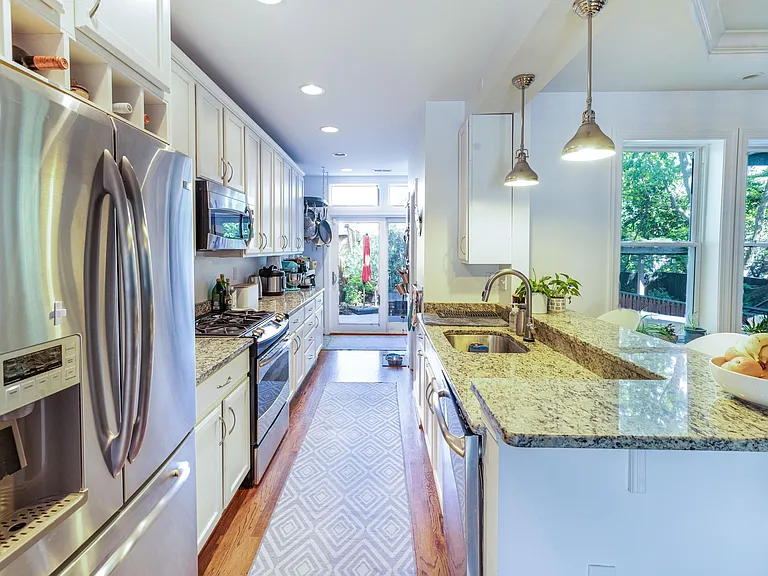 3815 New Hampshire Ave NW — Photo 9