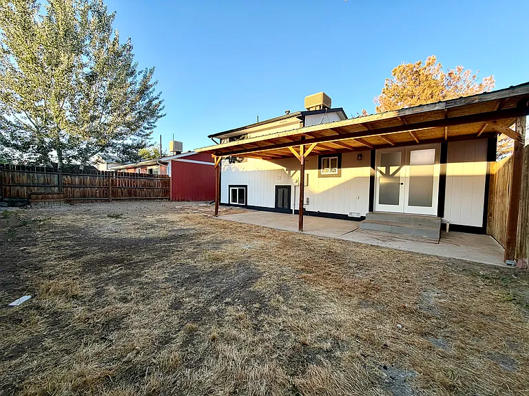 519 Garland St — Photo 32