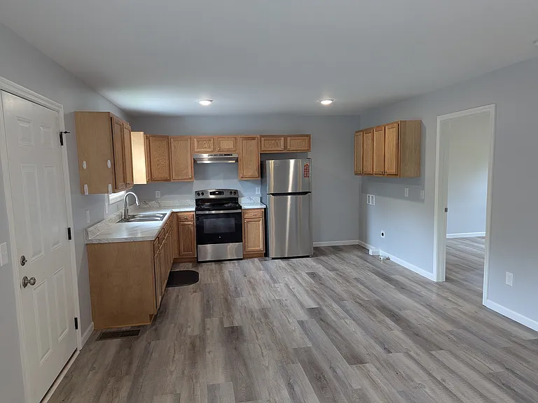 80 Sunrise Ln — Photo 5