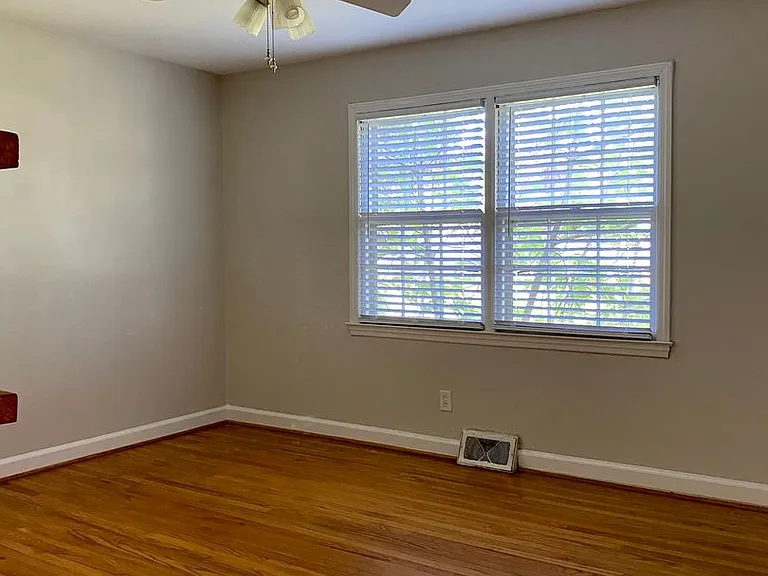 1938 Fairfield Dr — Photo 12