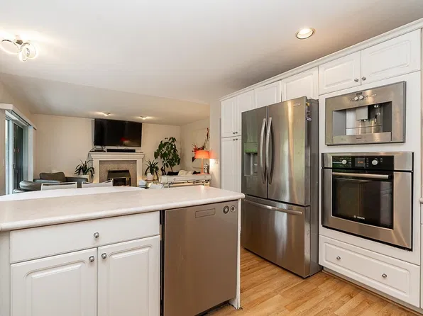 1641 53a St, Delta, BC V4M 3G3
