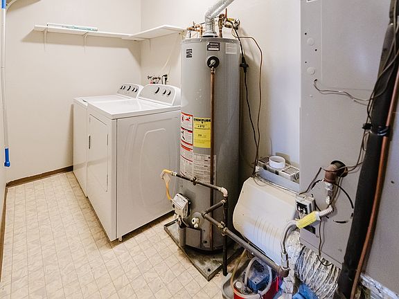 3rd image of 1410 Bacchus Dr #E12