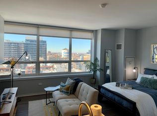 120 S Halsted St #214, Chicago, IL 60607