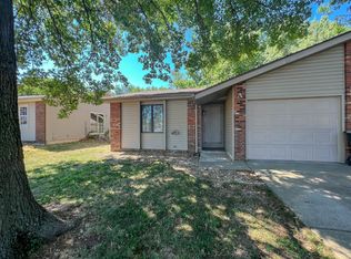 2970 W Roxbury St, Springfield, MO 65807