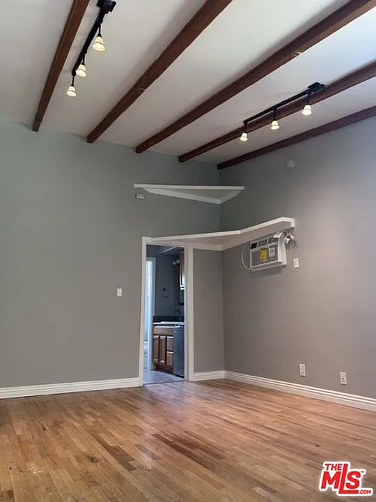 Studio, 1.0 bath, 400 sqft, $1,800 — Photo 3