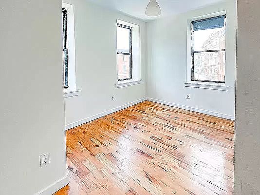 4th image of 591 Franklin Ave #9CN