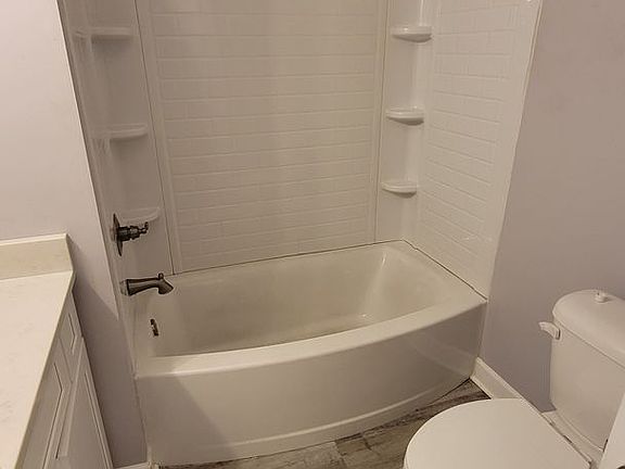 5th image of 3008 E North St #5