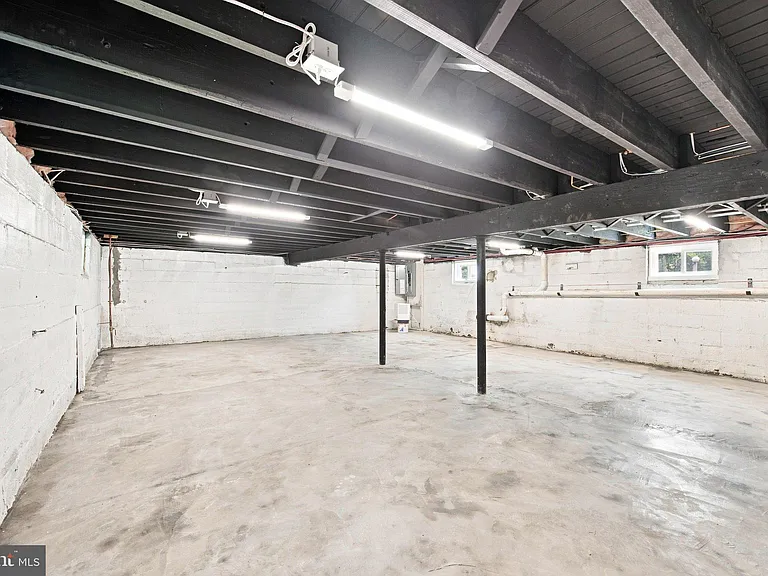 107 Broad Ave — Photo 19