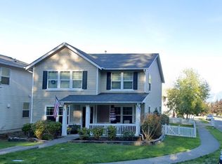 7826 Fisher Ave SE, Snoqualmie, WA 98065