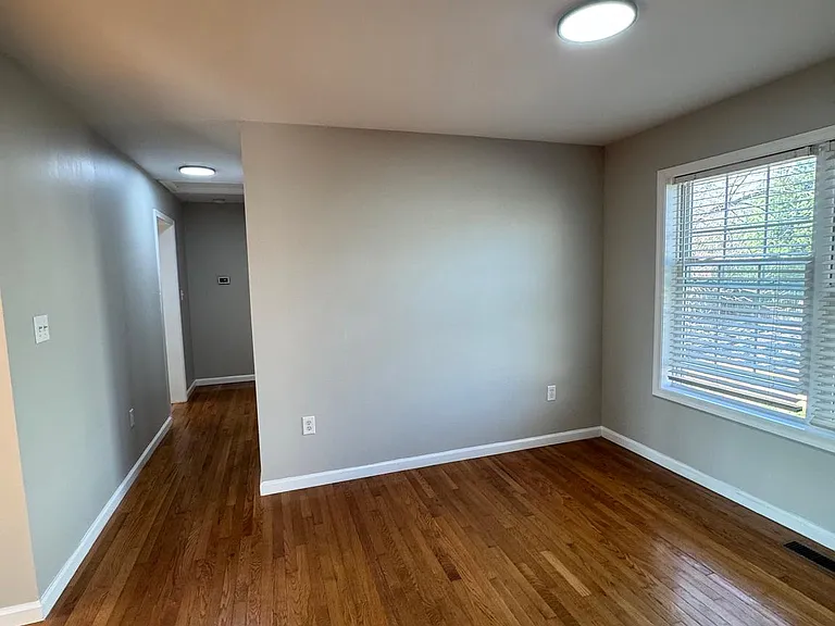 14780 Jordan Ln — Photo 26