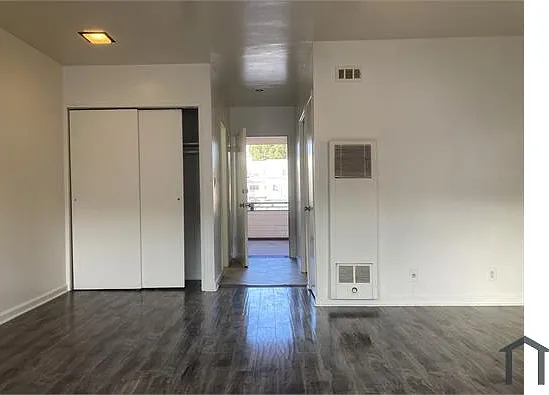 Studio, $1,750 — Photo 3