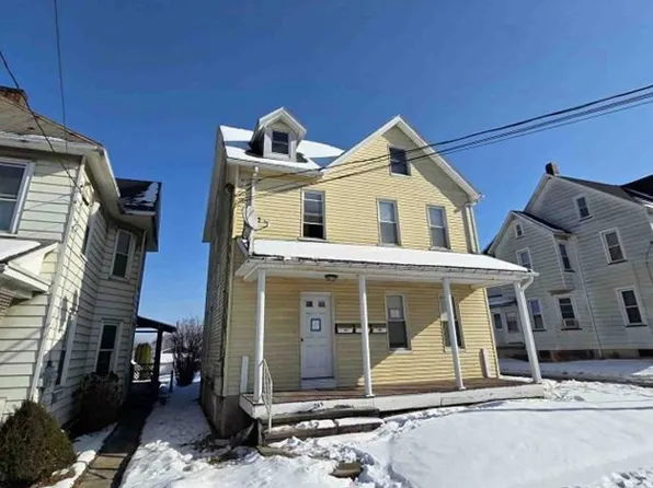 245 S Whitfield St, Nazareth, PA 18064