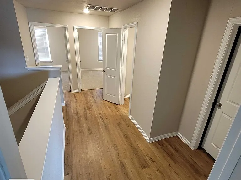 1220 Sunnyvale Ln — Photo 5
