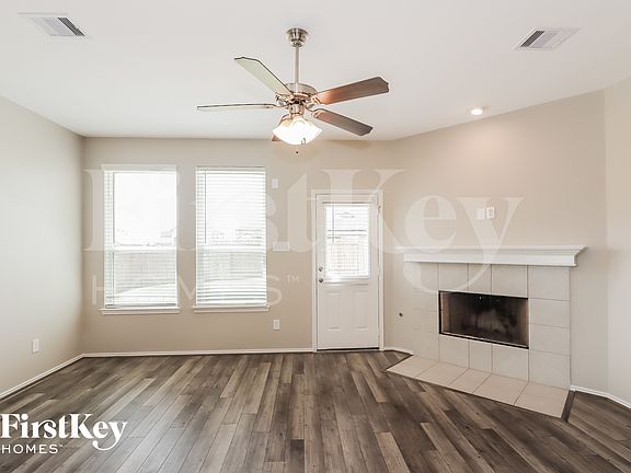 3rd image of 439 Sky Ridge Dr