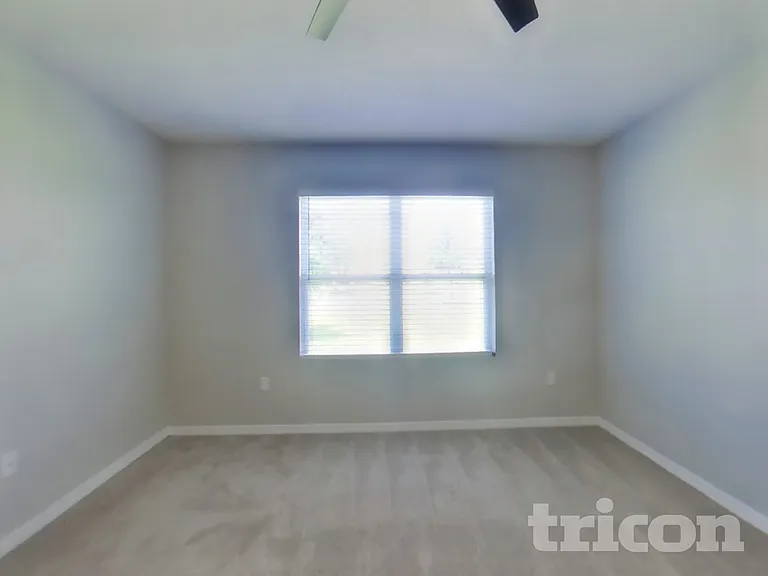 433 Noble Ave — Photo 6