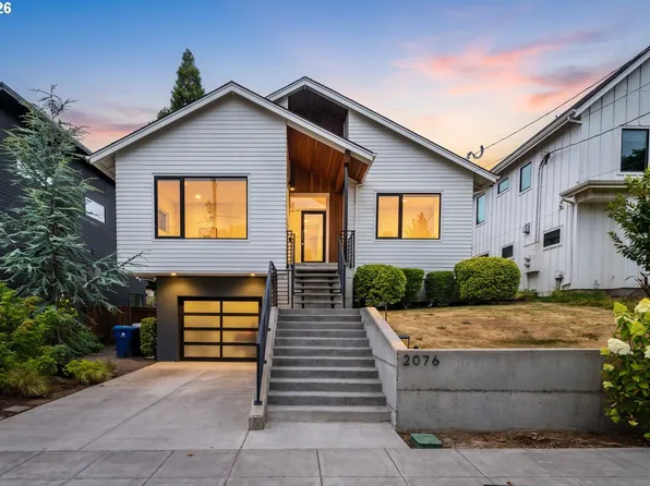 2076 NE Morgan St #A, Portland, OR 97211