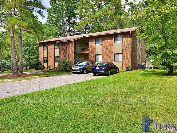 3rd image of 1682 Horseshoe Dr #C