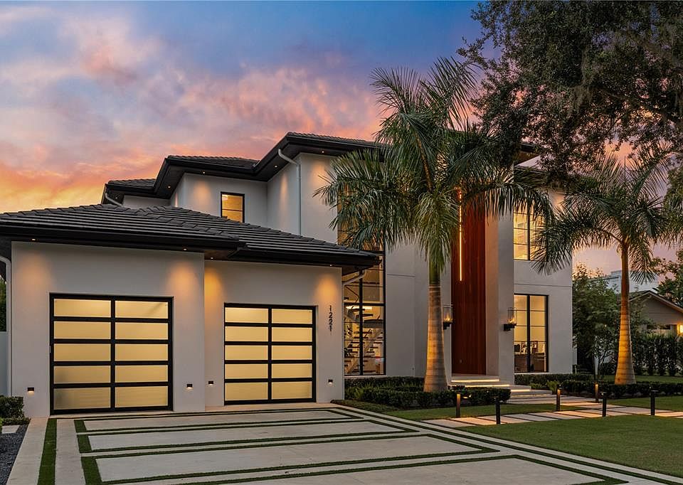 1st image of 1221 Richmond Rd