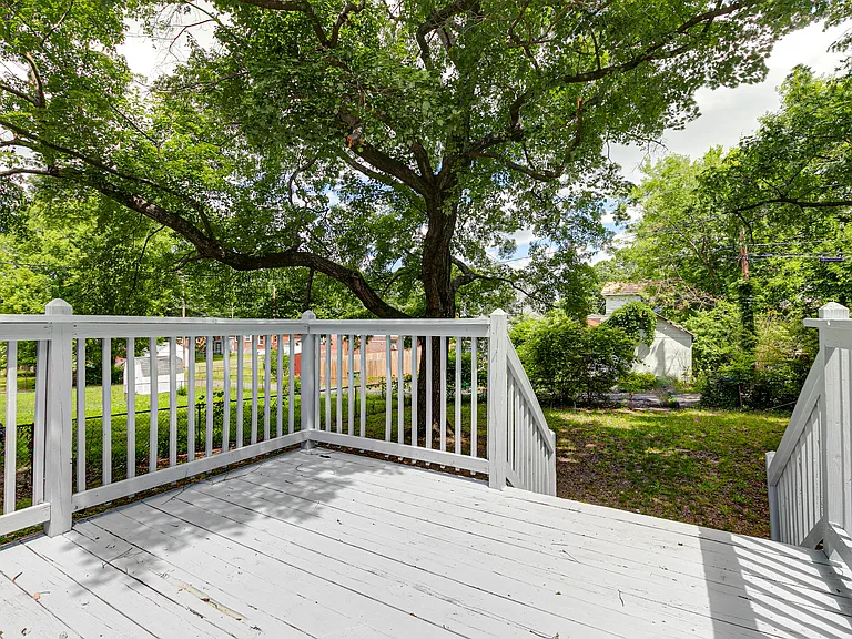 1314 Vinton St — Photo 16