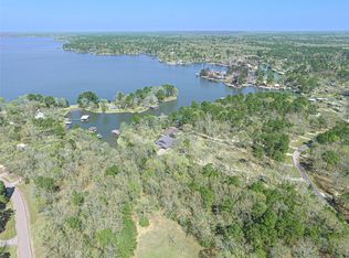 120 Island Dr, Livingston, TX 77351