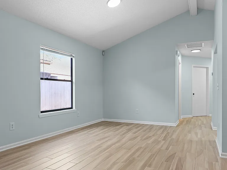 3850 Windridge Ct #1 — Photo 6