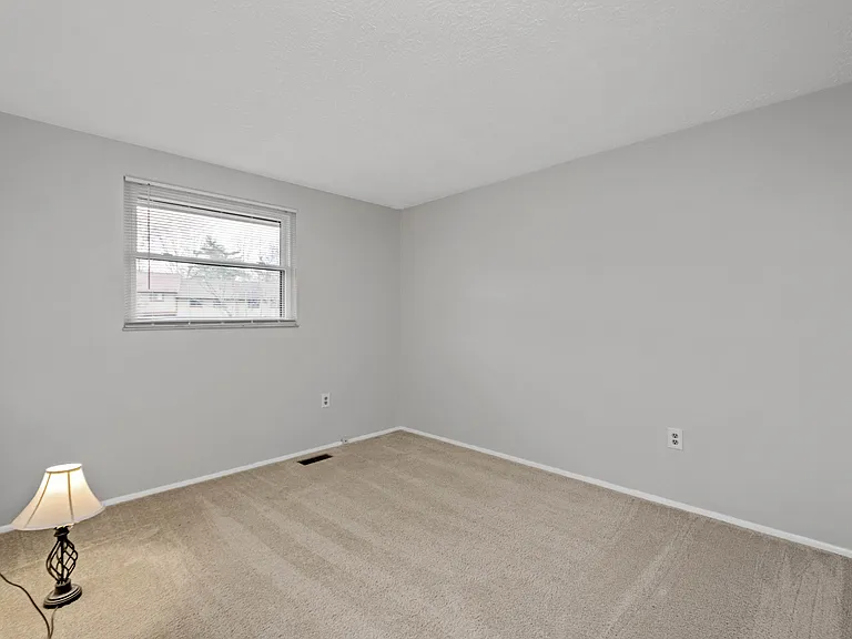 706 Wheatland Cir — Photo 7