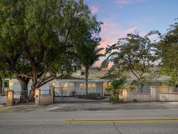 3rd image of 631 Mission Dr