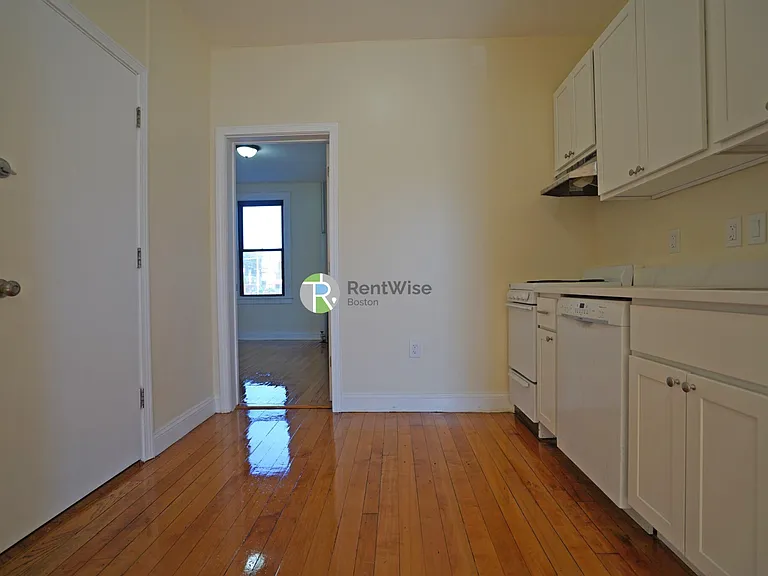 1216 Commonwealth Ave #2 — Photo 4