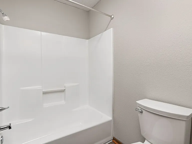 Oak Ridge Park Apartments — Photo 34