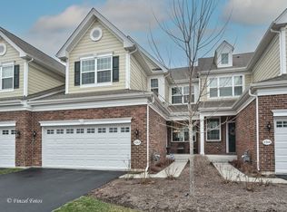 1263 Falcon Ridge Dr, Elgin, IL 60124