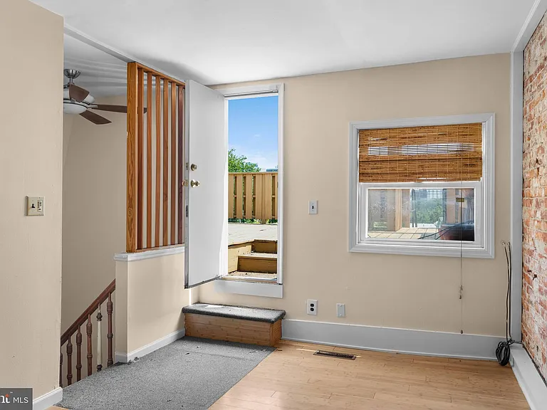 1016 Kirk Ave — Photo 23
