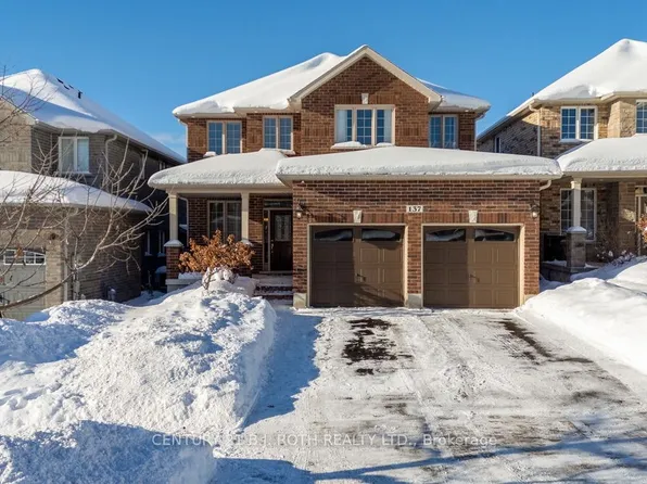 137 Jewel House Ln, Barrie, ON L4N 6E1