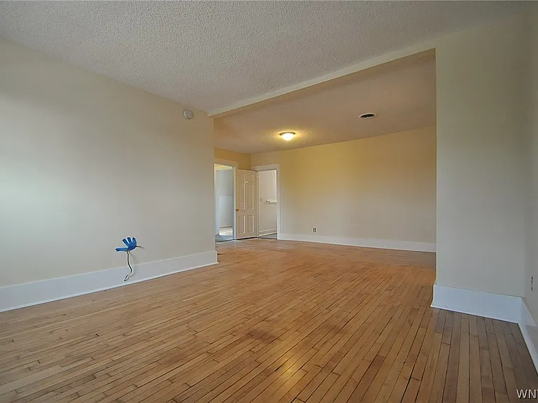 8525 Main St — Photo 16