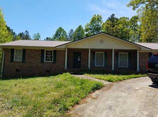 182 Lakeview Heights Cir, Cornelia, GA 30531