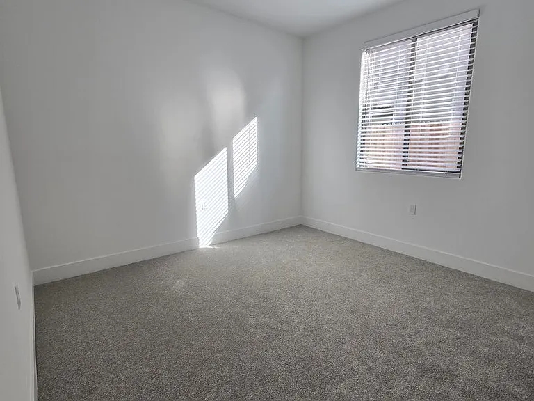 1455 N Frontier St — Photo 21