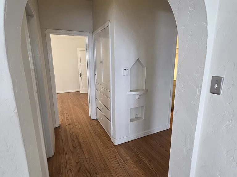 366 S Cochran Ave #103 — Photo 6