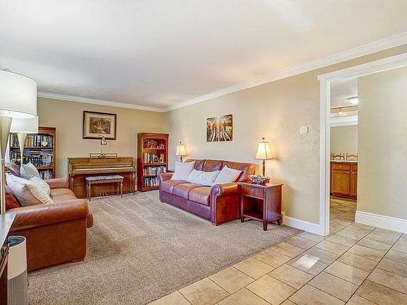 3rd image of 8044 S Boysenberry Dr
