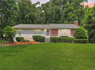 168 Lake Ave, Trumbull, CT 06611