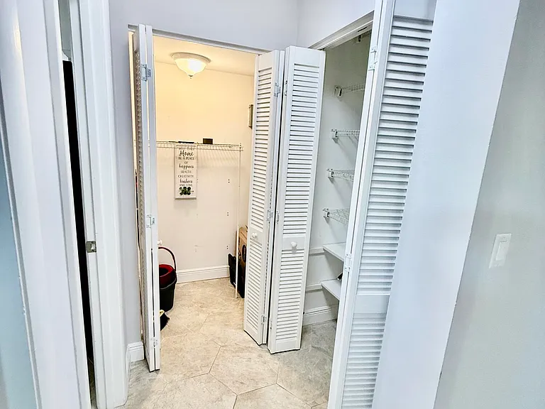 916 Savannas Point Dr #E — Photo 22